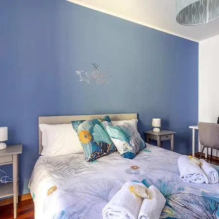 Station & Center - Self Check-in & Remote Access Daire *