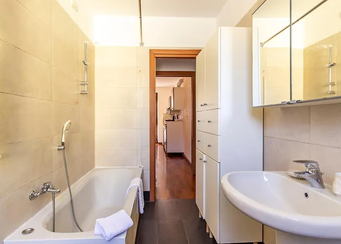 Station & Center - Self Check-in & Remote Access Apartman Como