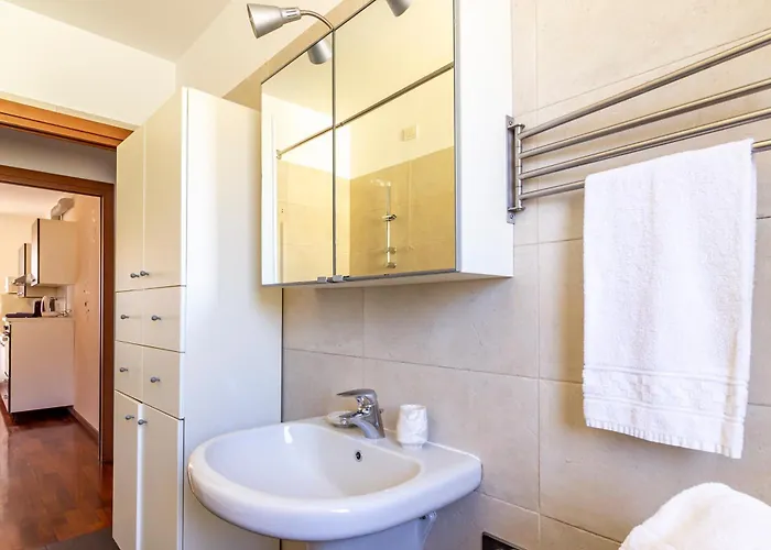 Station & Center - Self Check-in & Remote Access Apartman